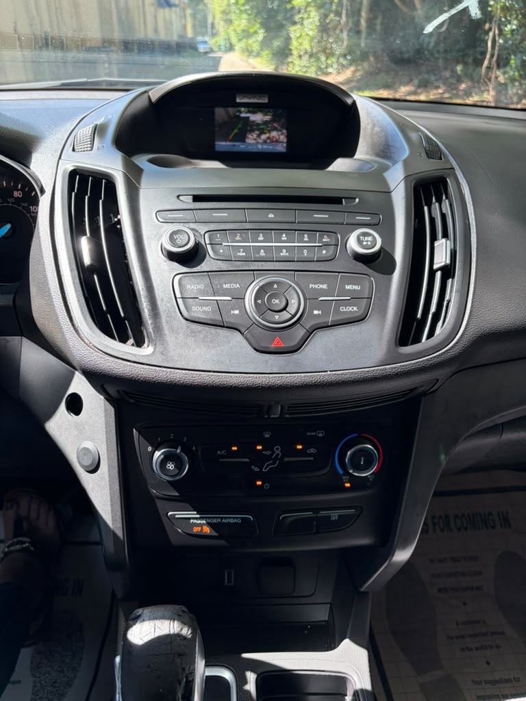 Photo 13 of this FORD ESCAPE
