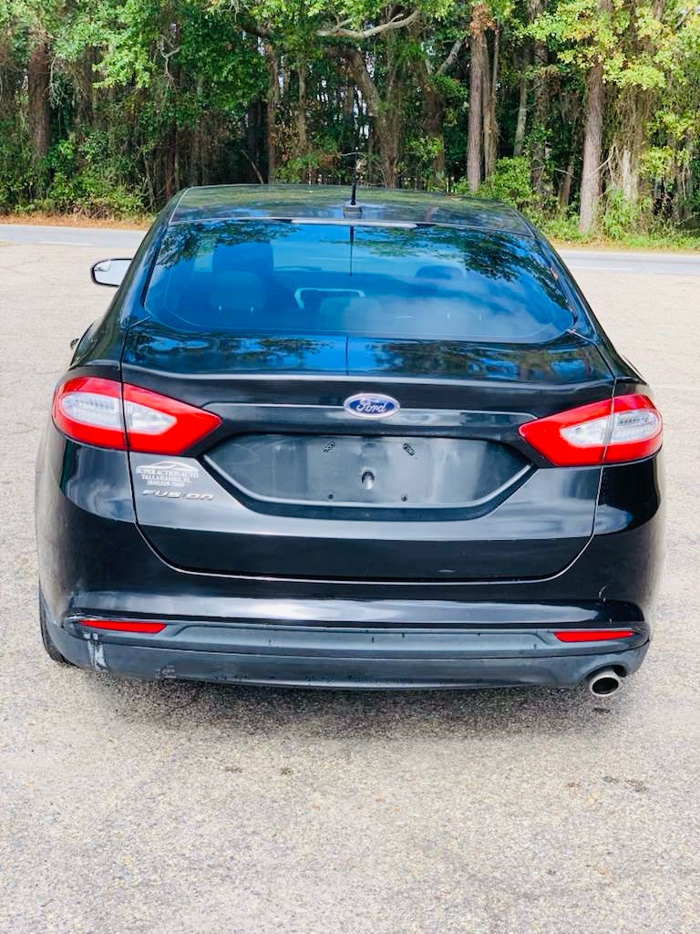 Photo 5 of this FORD FUSION