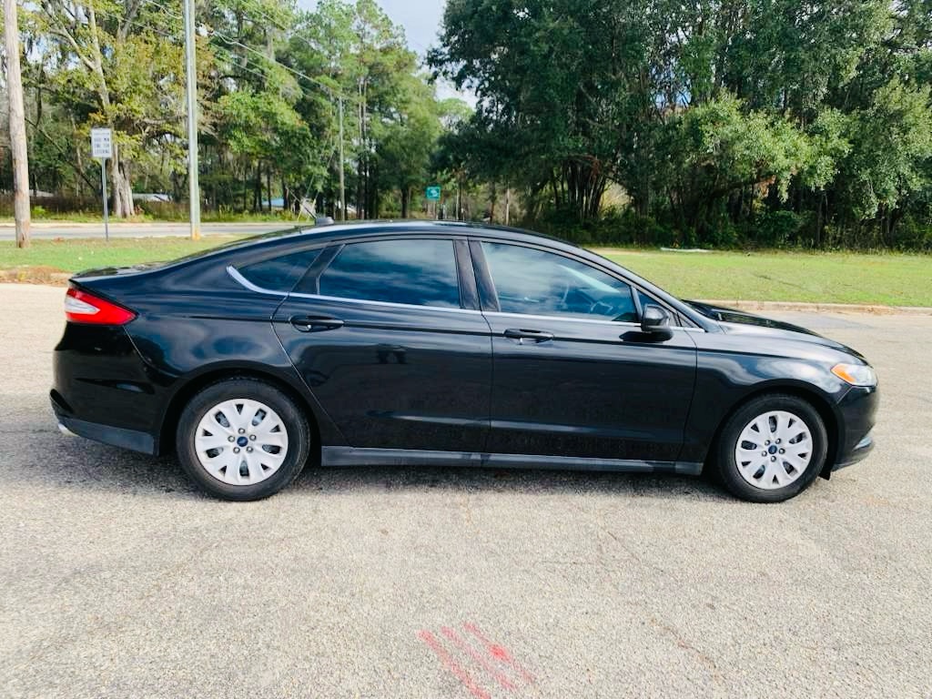 Photo 7 of this FORD FUSION
