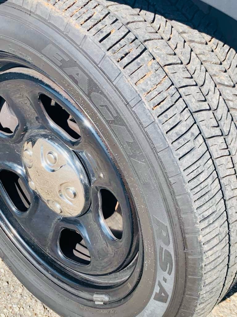 Photo 11 of this FORD EXPLORER