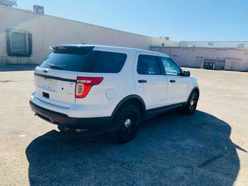 Photo 6 of this FORD EXPLORER