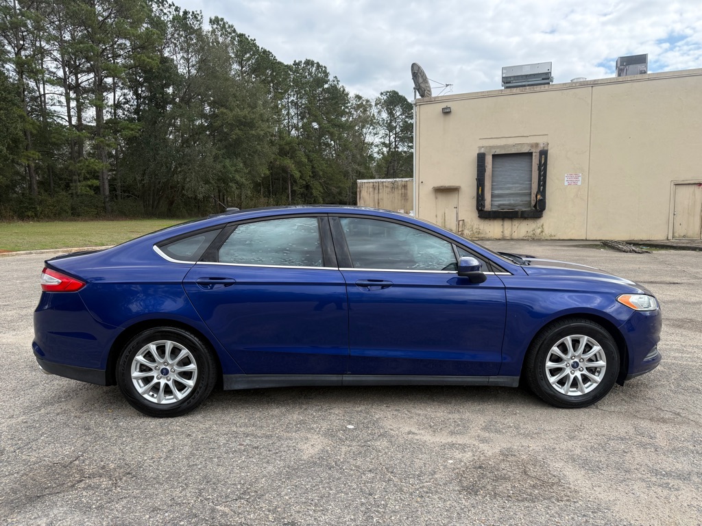 Photo 7 of this FORD FUSION