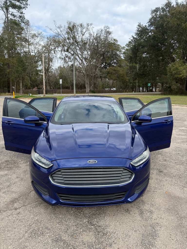 Photo 16 of this FORD FUSION