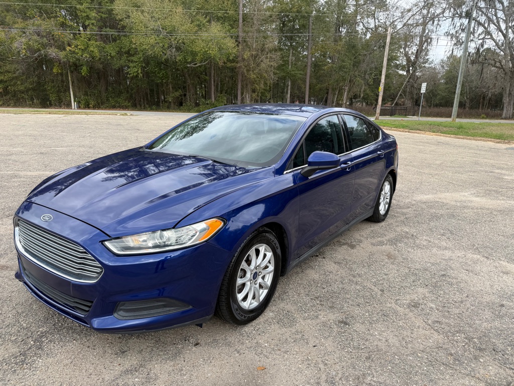 Photo 2 of this FORD FUSION