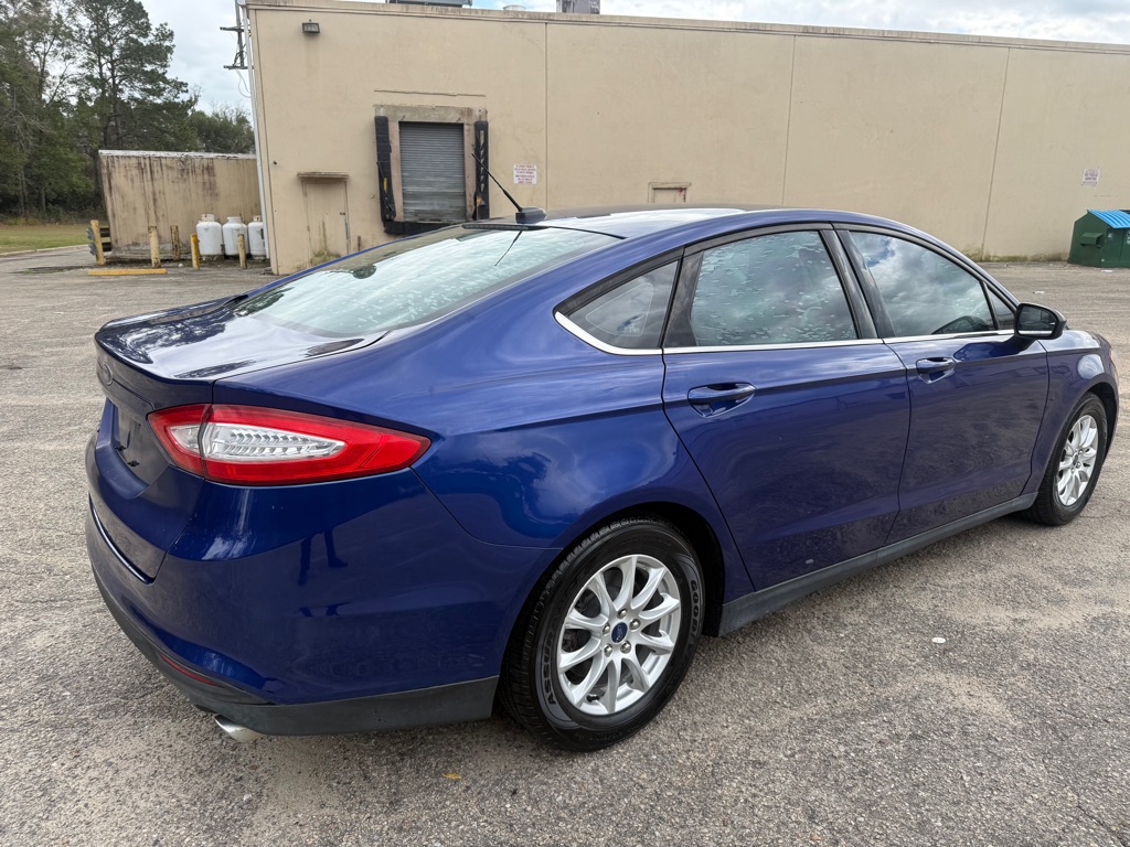 Photo 6 of this FORD FUSION