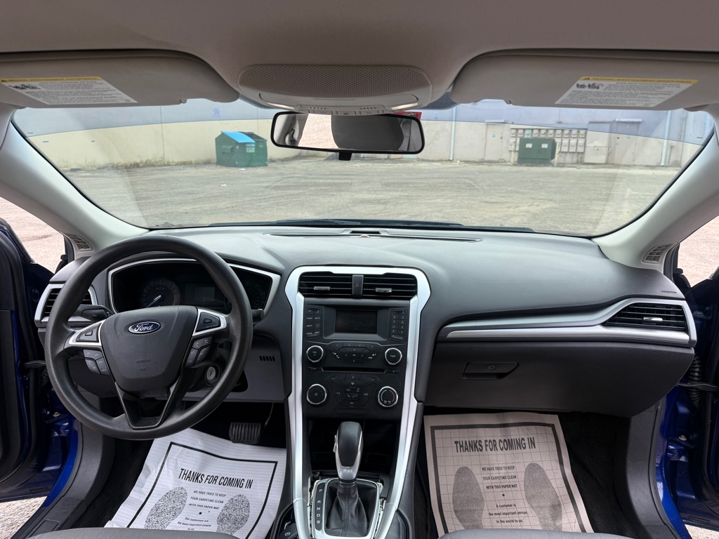 Photo 14 of this FORD FUSION