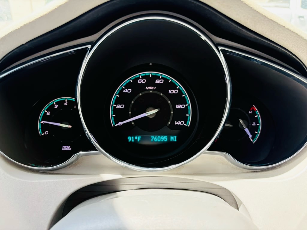 Photo 10 of this CHEVROLET MALIBU