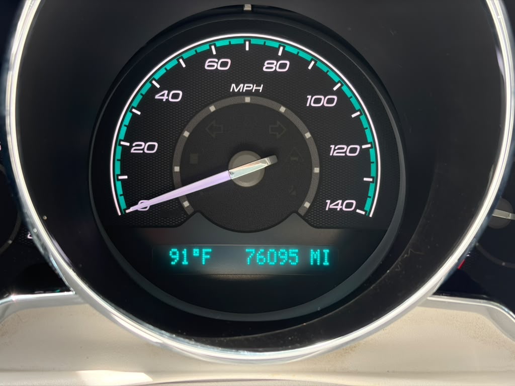 Photo 11 of this CHEVROLET MALIBU