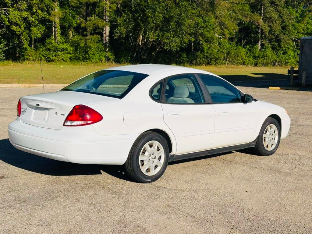 Photo 6 of this FORD TAURUS