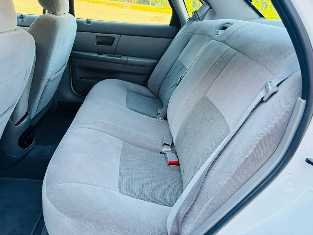 Photo 12 of this FORD TAURUS
