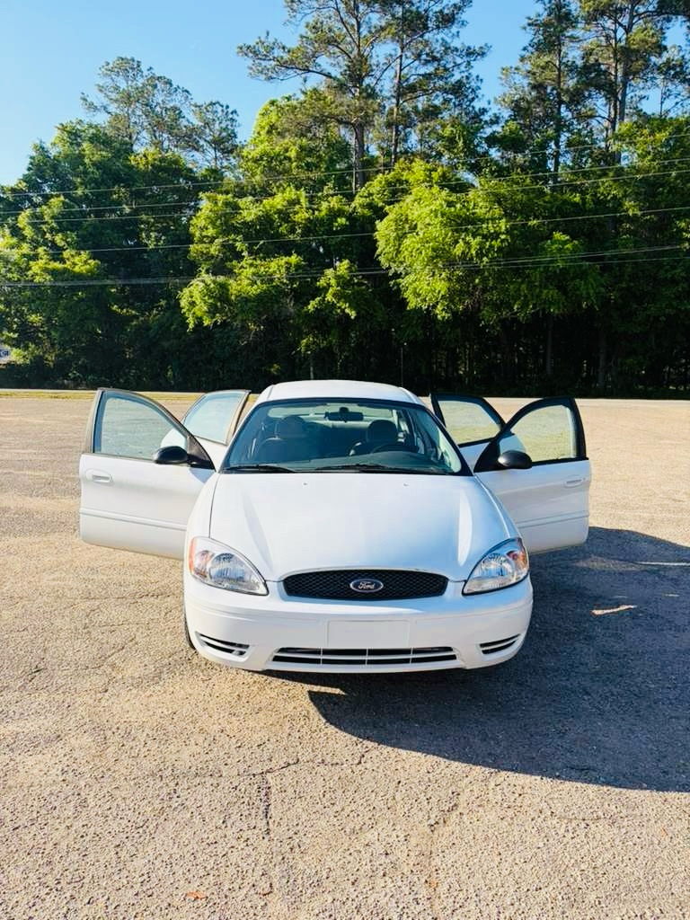 Photo 9 of this FORD TAURUS
