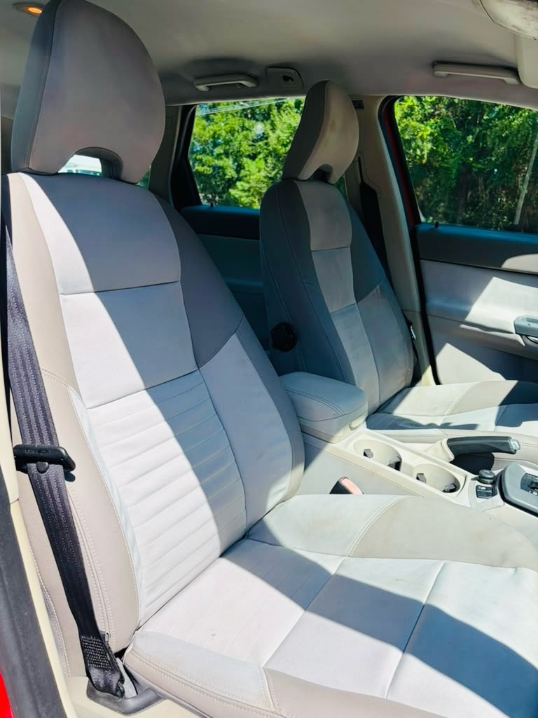 Photo 19 of this VOLVO V50