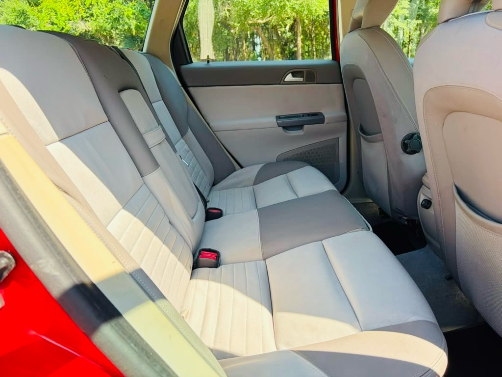 Photo 16 of this VOLVO V50