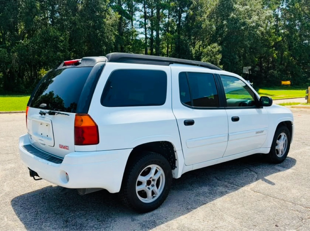 Photo 6 of this GMC ENVOY XL