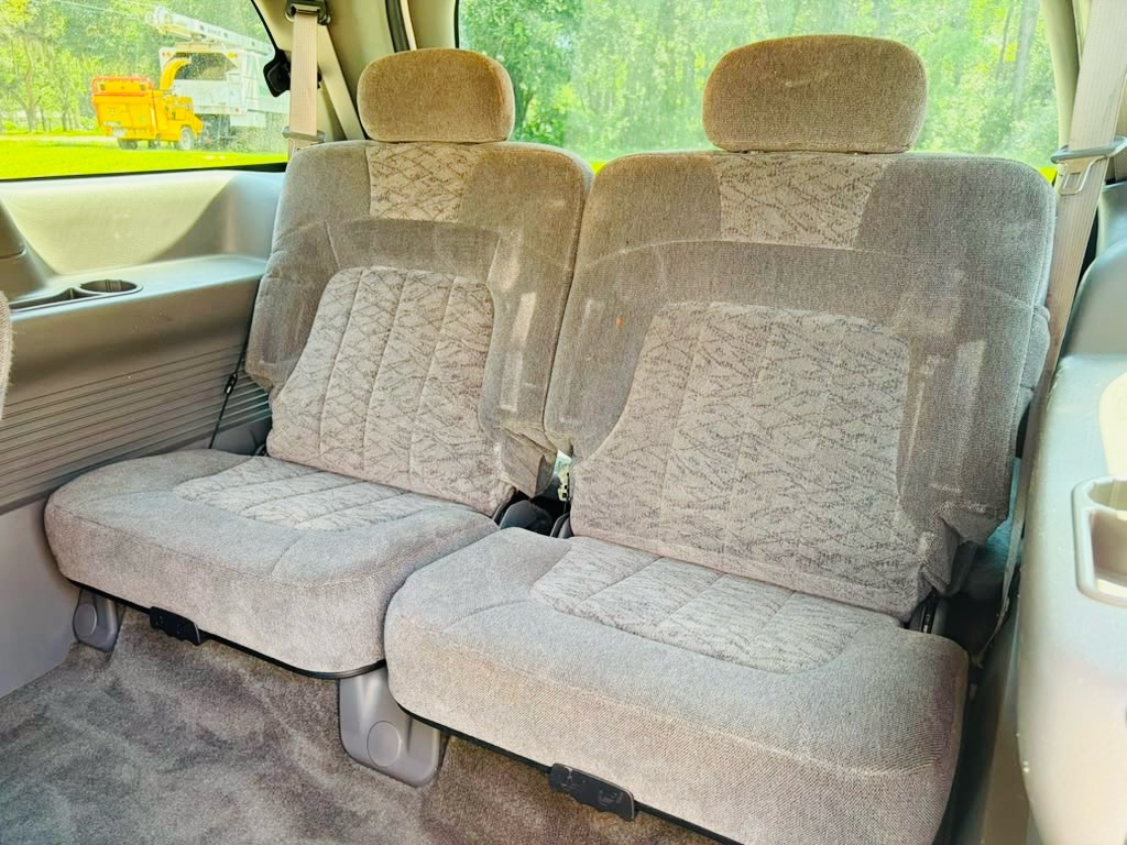 Photo 15 of this GMC ENVOY XL