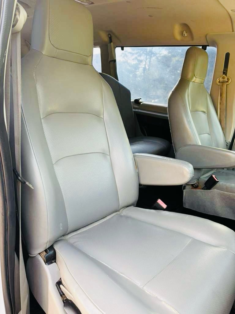 Photo 12 of this FORD E-SERIES