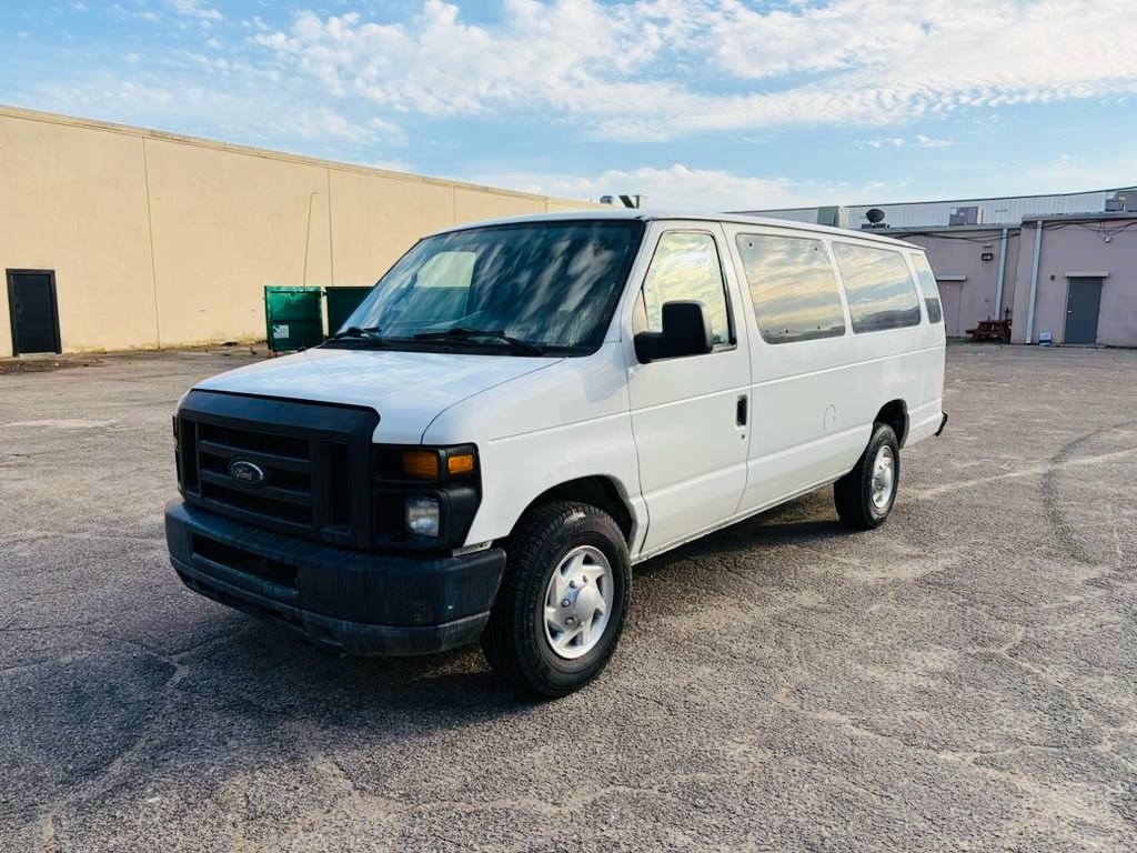 Photo 2 of this FORD E-SERIES