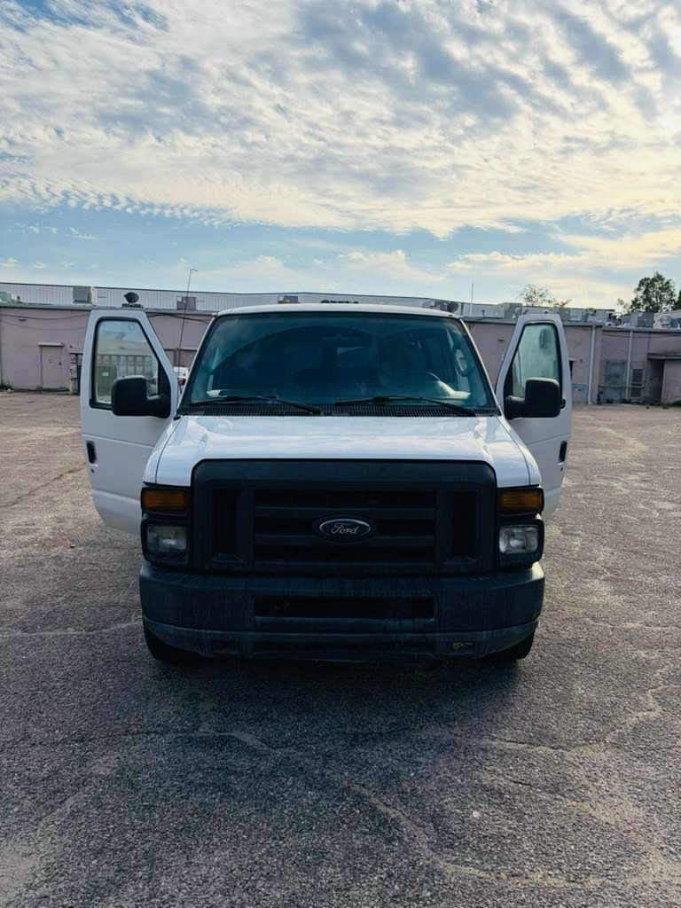 Photo 9 of this FORD E-SERIES