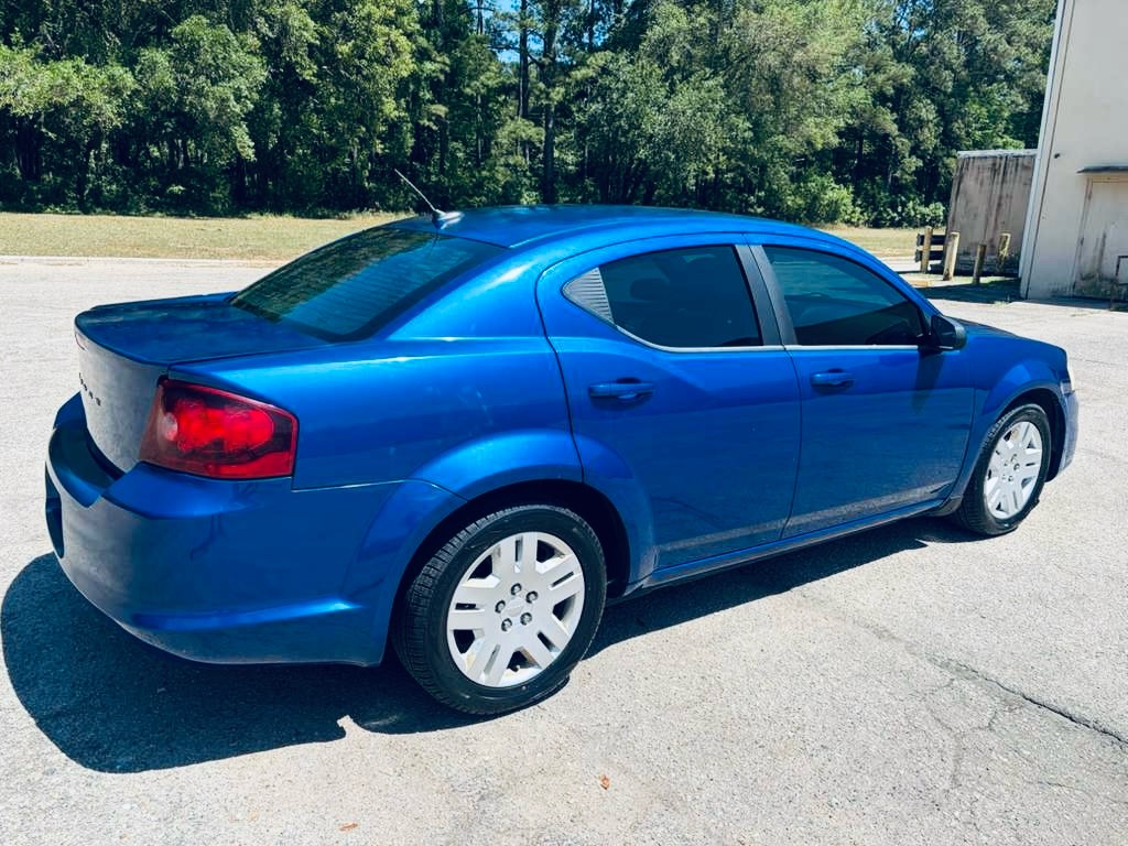Photo 3 of this DODGE AVENGER