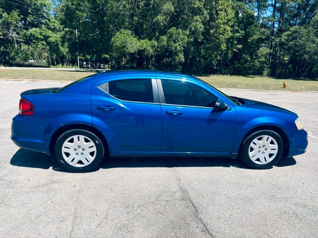 Photo 4 of this DODGE AVENGER