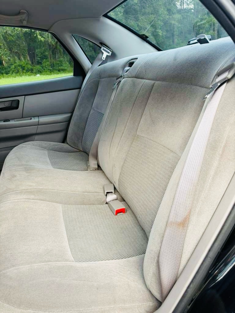 Photo 13 of this FORD TAURUS