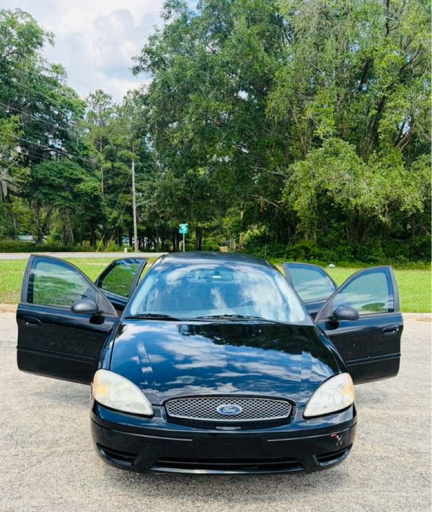 Photo 9 of this FORD TAURUS