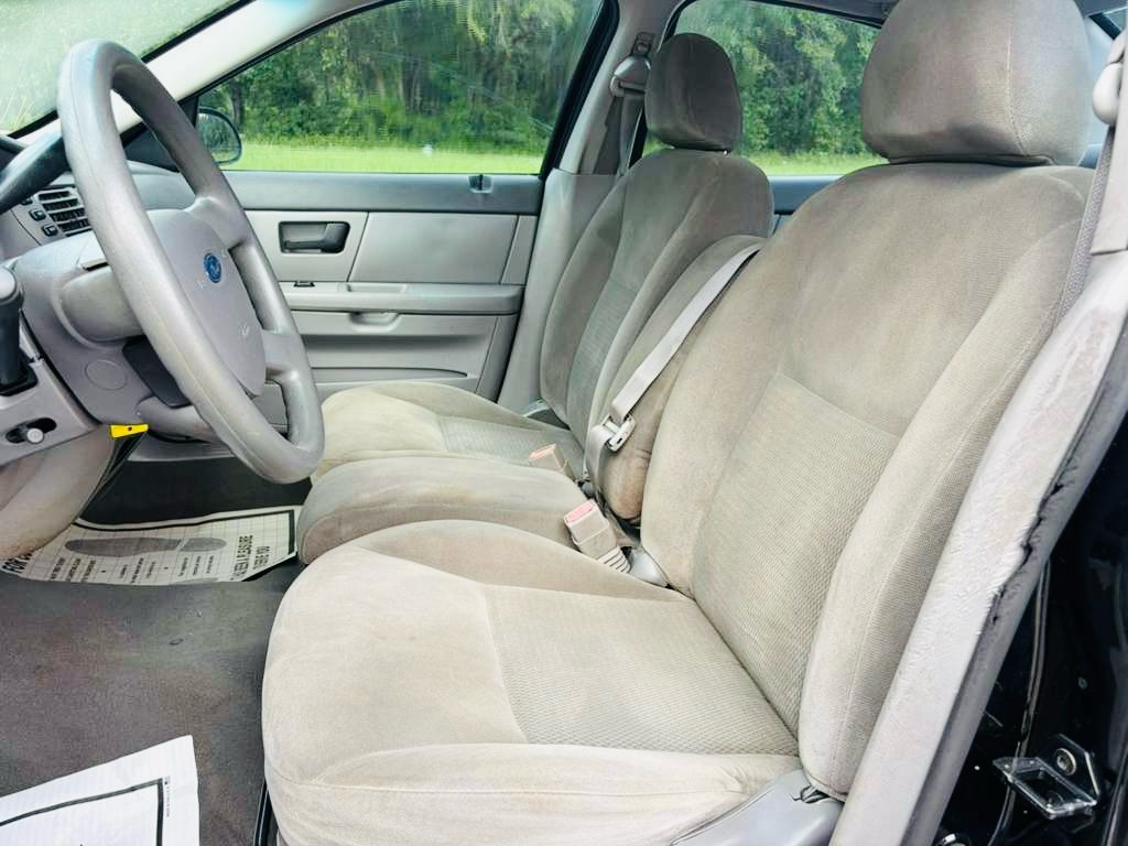 Photo 10 of this FORD TAURUS