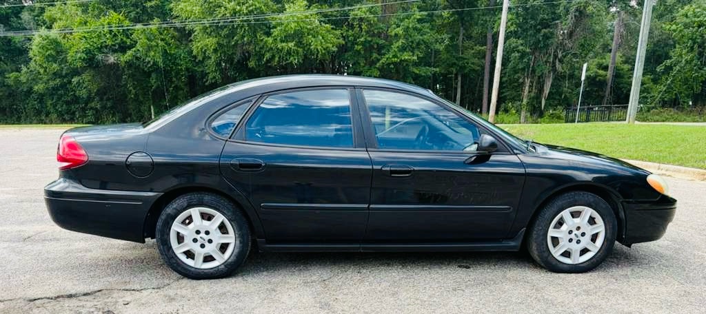 Photo 7 of this FORD TAURUS