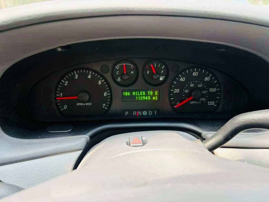 Photo 20 of this FORD TAURUS