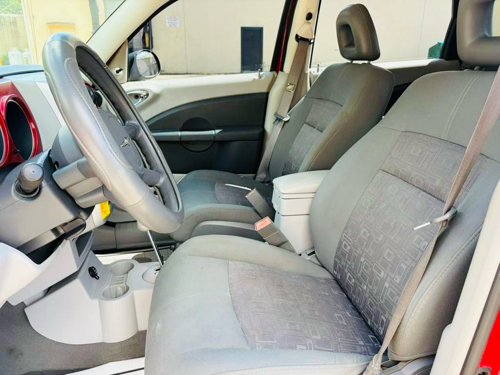 Photo 12 of this CHRYSLER PT CRUISER