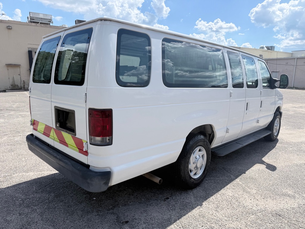 Photo 6 of this FORD E-SERIES