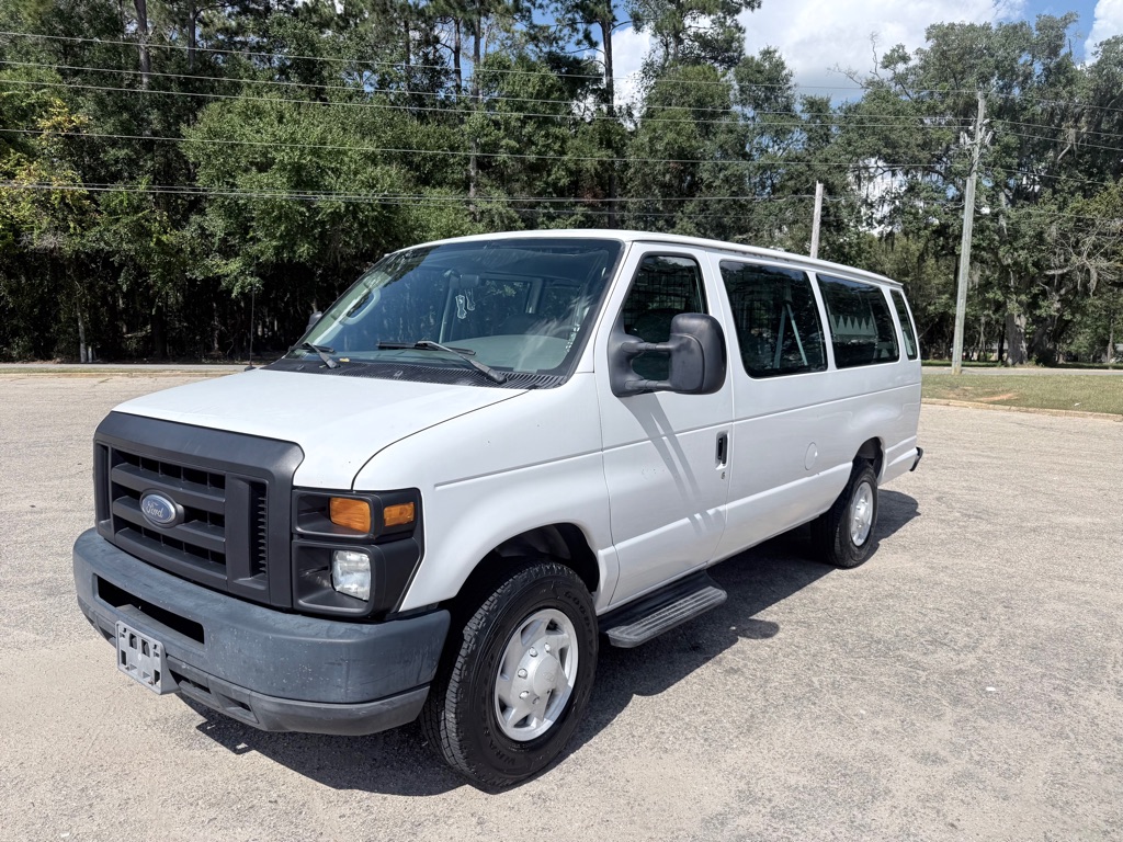 Photo 2 of this FORD E-SERIES