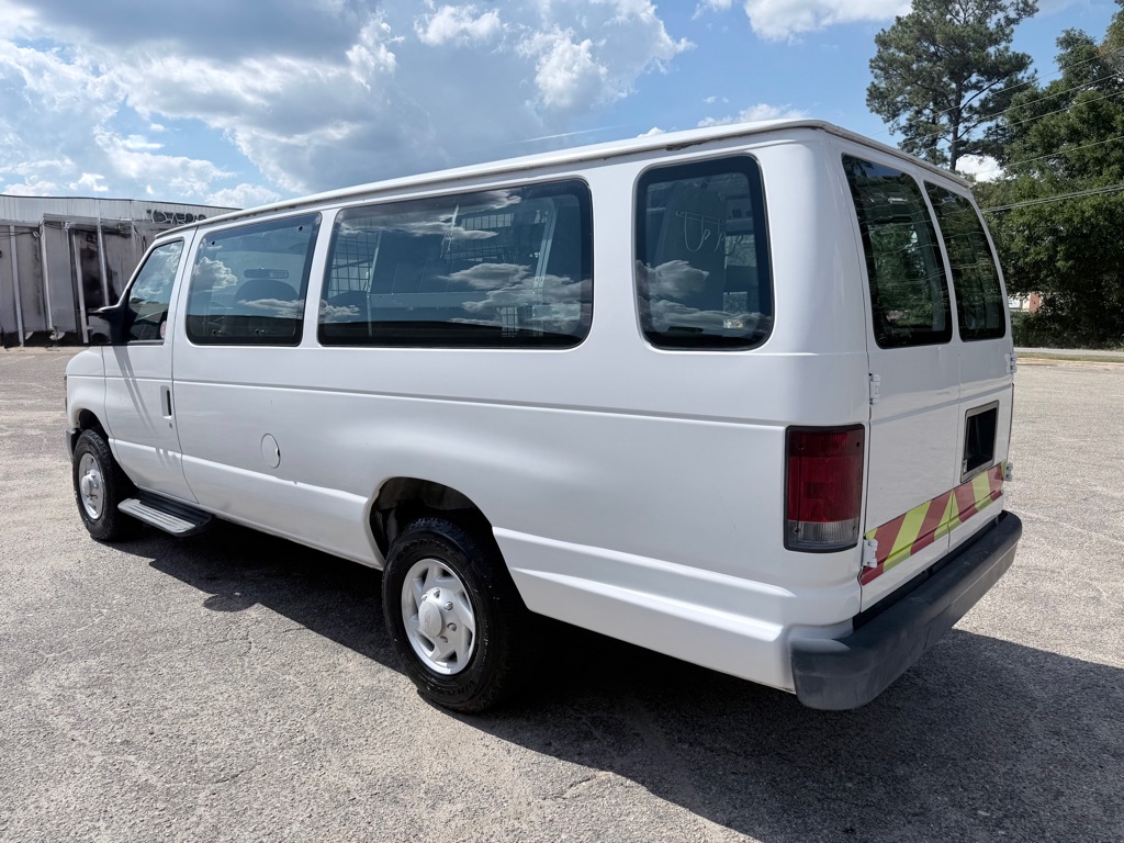 Photo 4 of this FORD E-SERIES