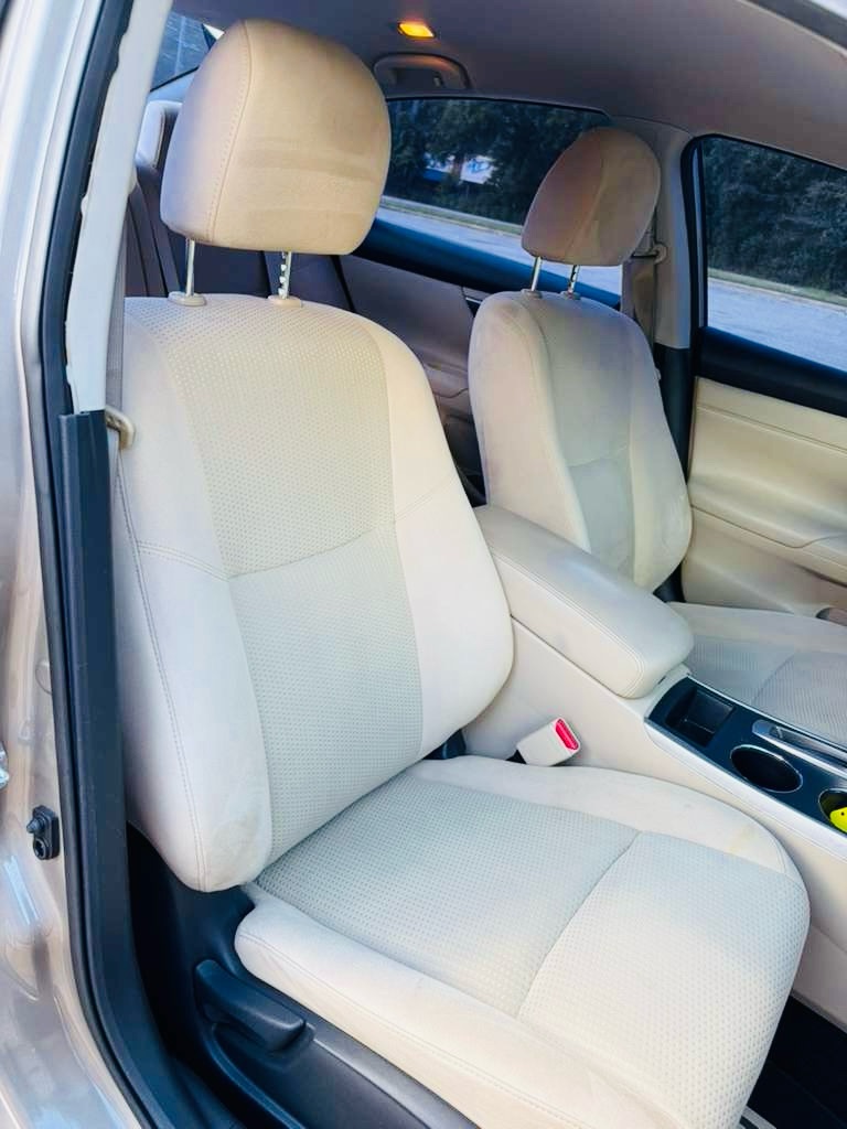 Photo 17 of this NISSAN ALTIMA