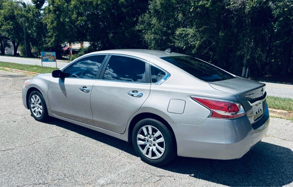 Photo 4 of this NISSAN ALTIMA