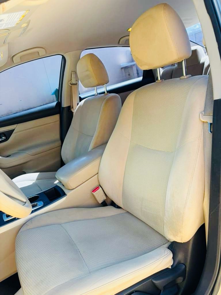 Photo 11 of this NISSAN ALTIMA