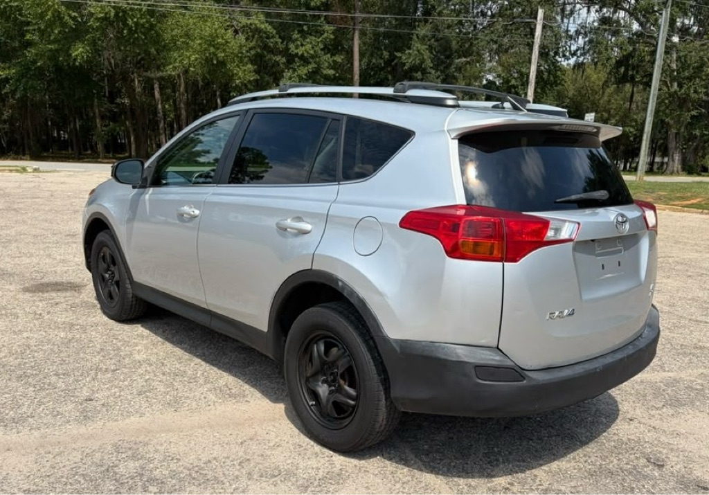 Photo 4 of this TOYOTA RAV4