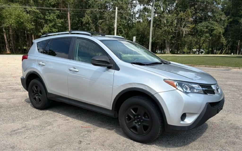 Photo 9 of this TOYOTA RAV4