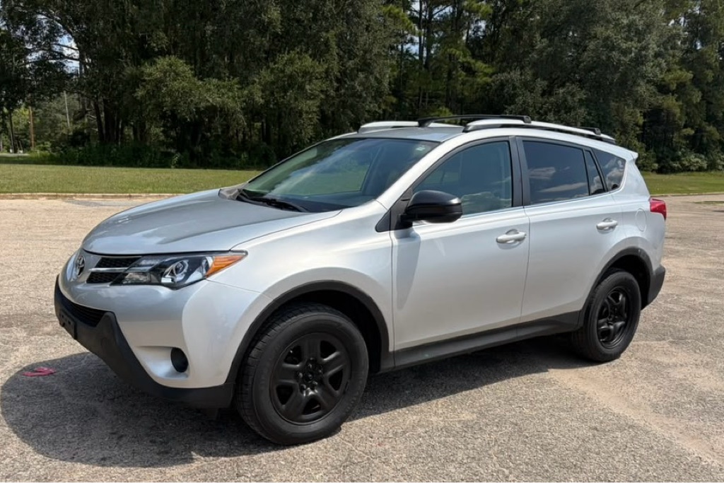 Photo 2 of this TOYOTA RAV4