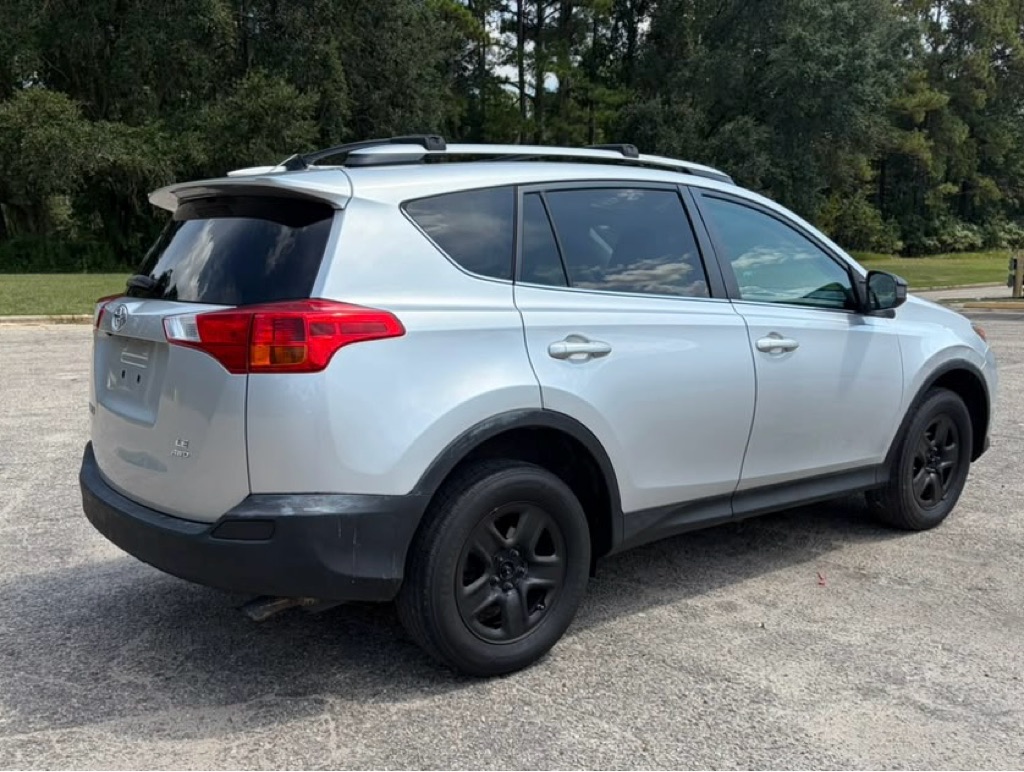 Photo 7 of this TOYOTA RAV4