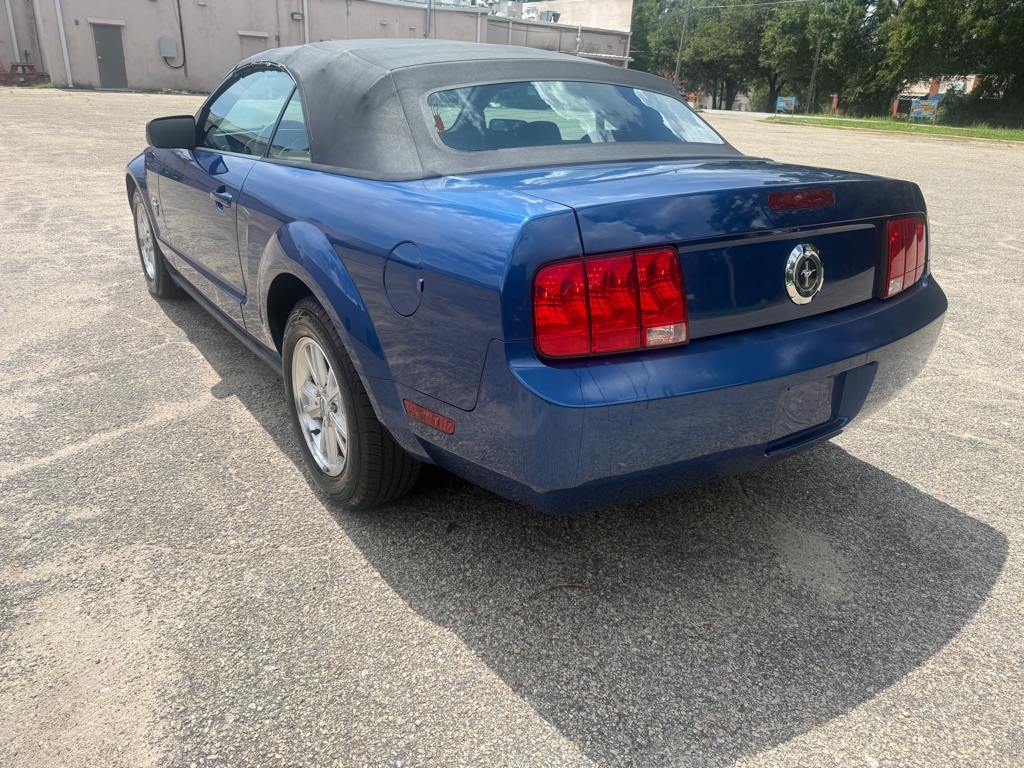 Photo 3 of this FORD MUSTANG