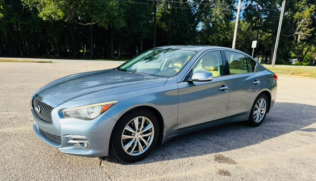 Photo 2 of this INFINITI Q50