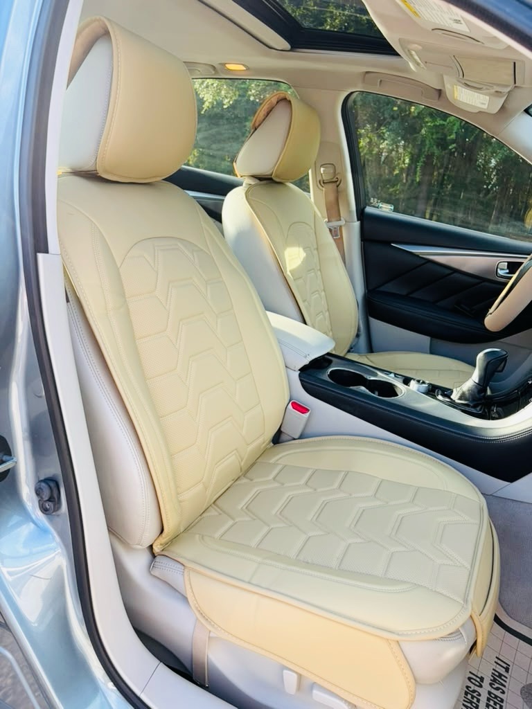 Photo 23 of this INFINITI Q50