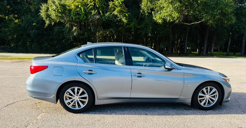Photo 7 of this INFINITI Q50