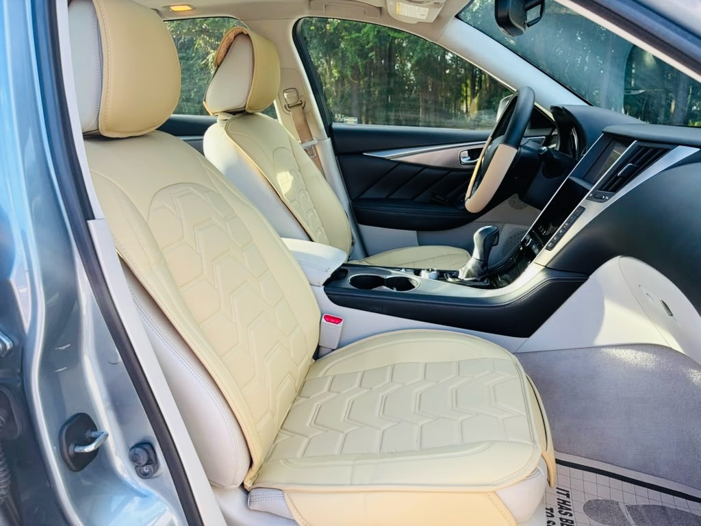 Photo 22 of this INFINITI Q50