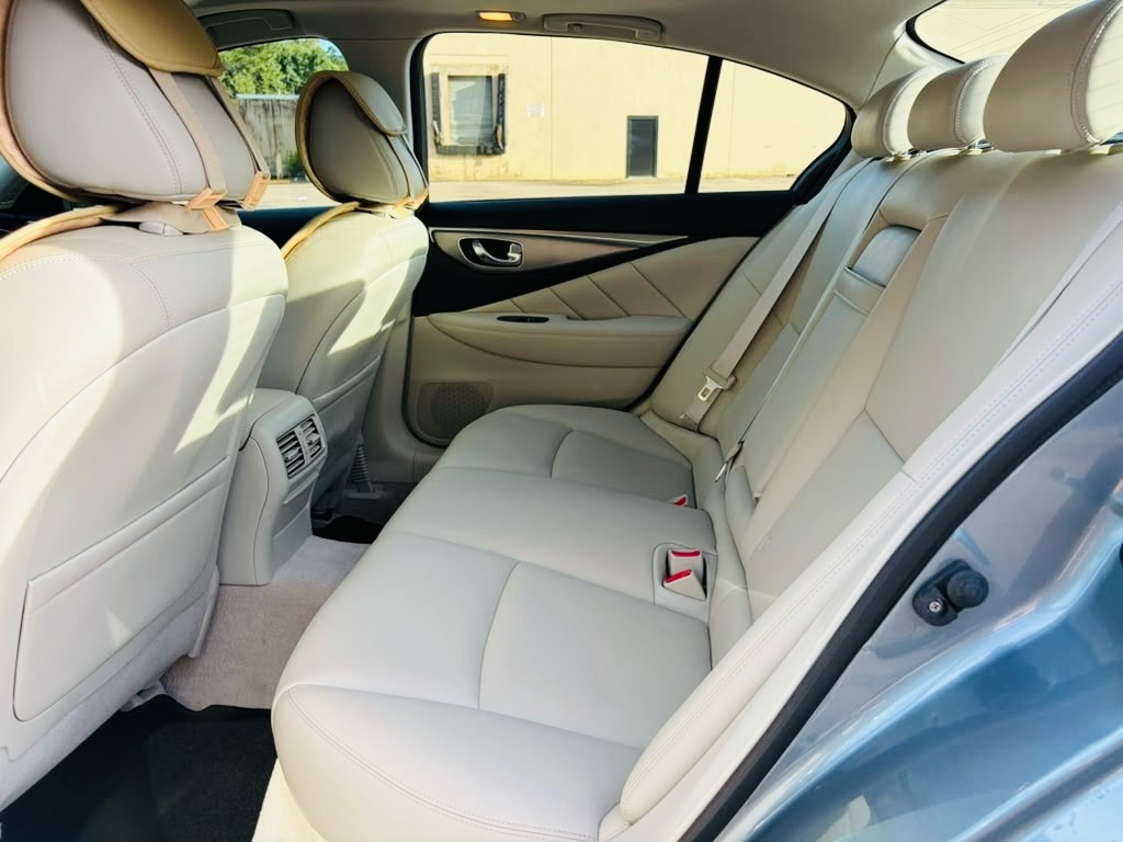 Photo 18 of this INFINITI Q50