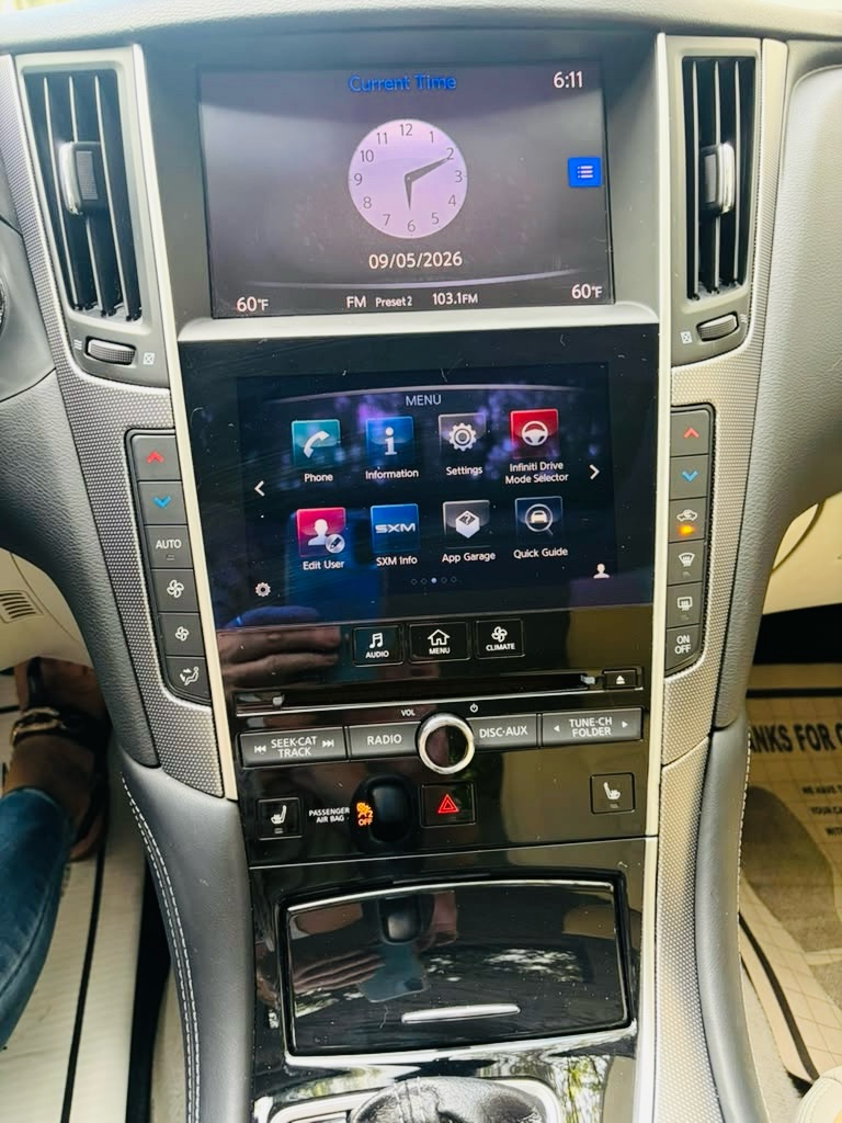 Photo 14 of this INFINITI Q50