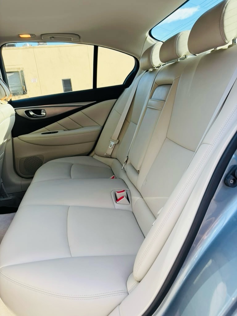 Photo 19 of this INFINITI Q50