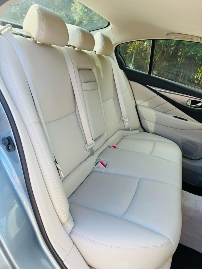 Photo 21 of this INFINITI Q50