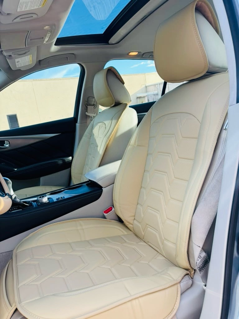 Photo 17 of this INFINITI Q50